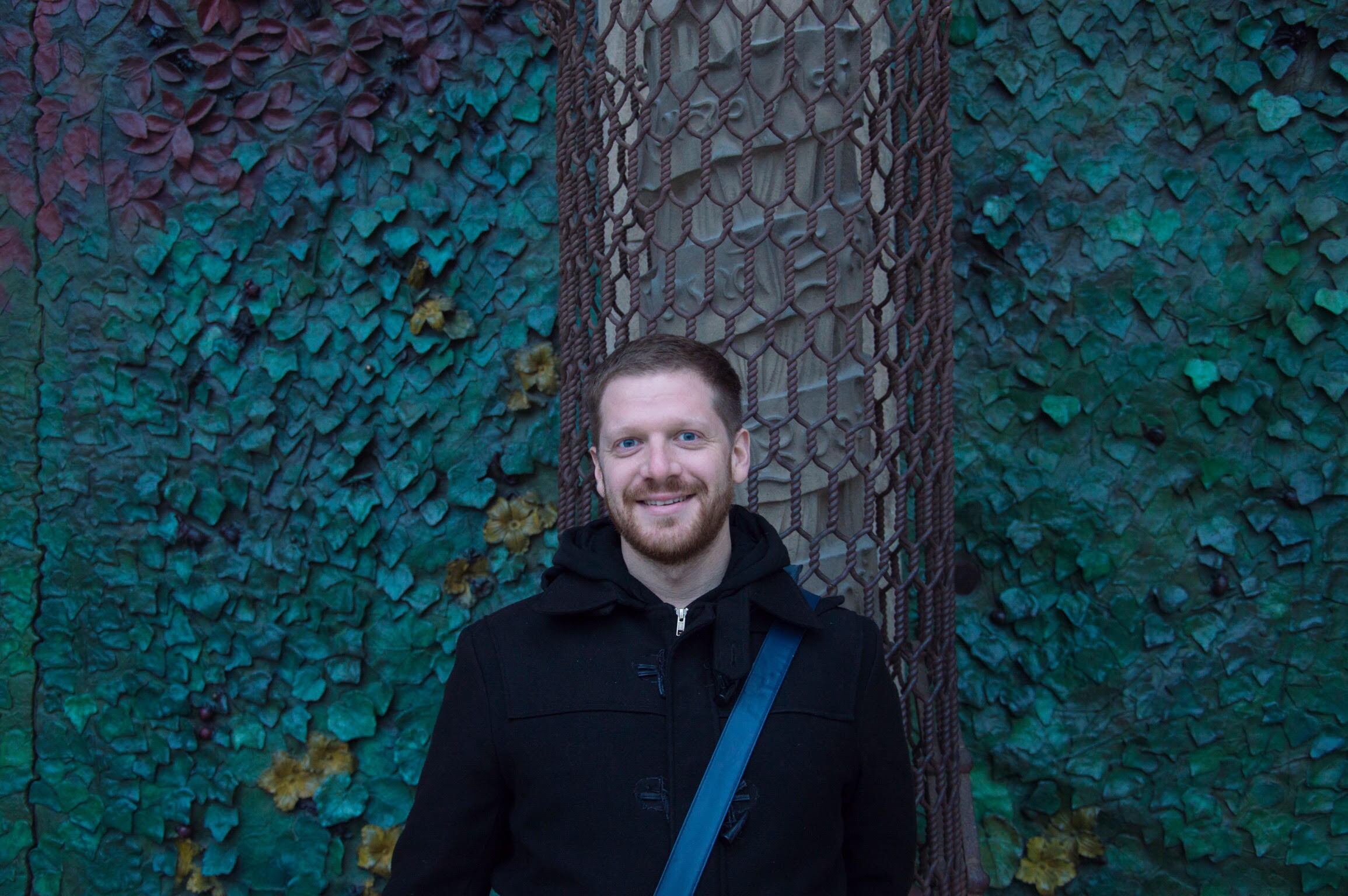 Algo no funciona es el primer libro de poesía de clau bidegain