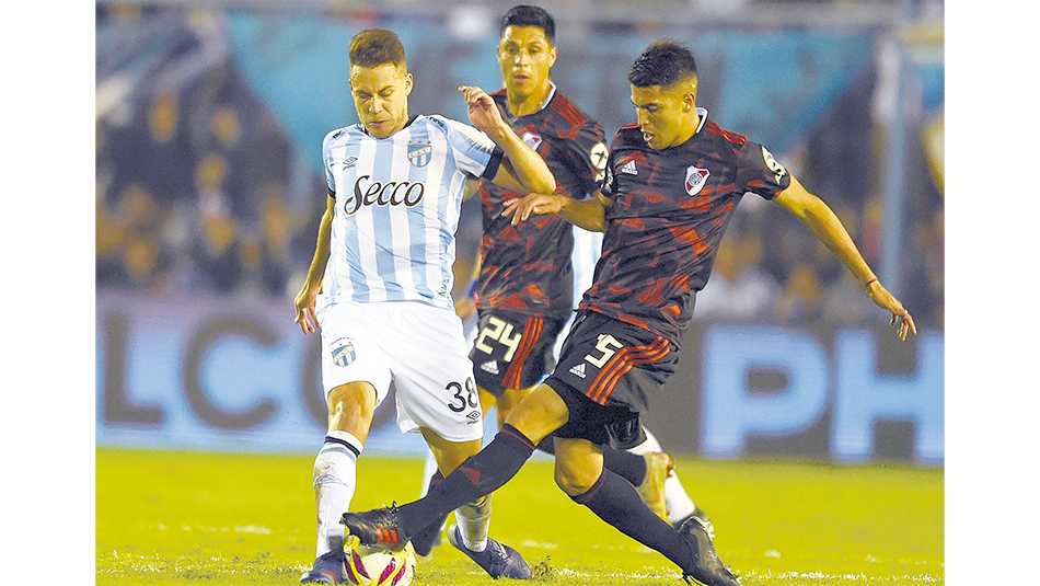 En Tucumán, Atlético sacó una diferencia que sorprendió.