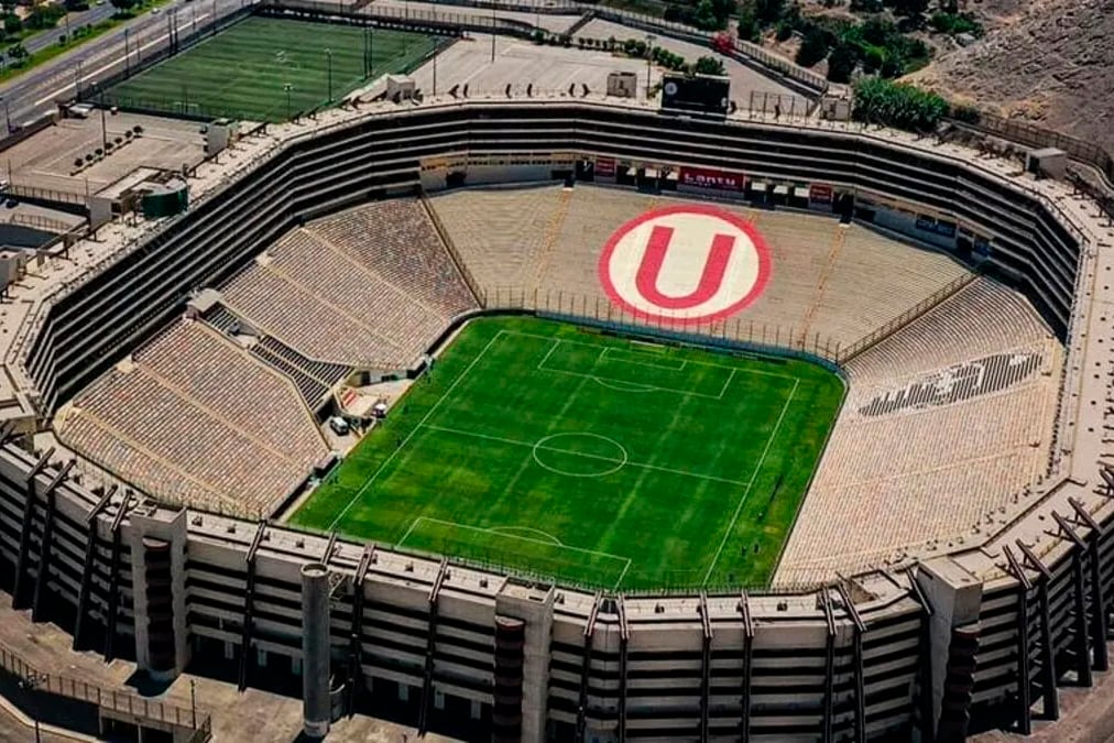 El Estadio Monumental de Lima.