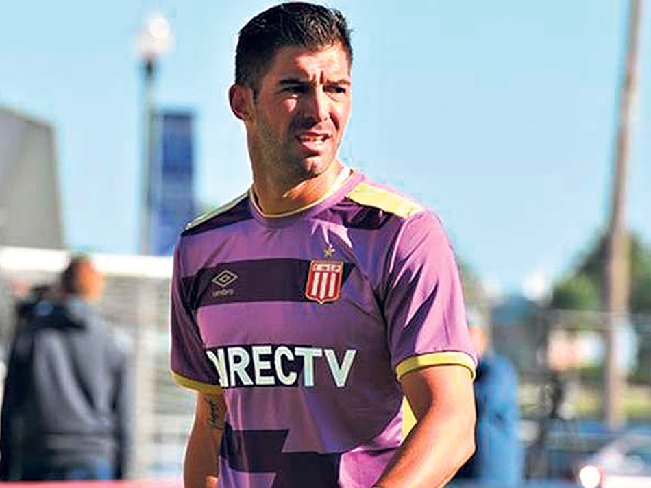 En Boca insisten en contar con los servicios de Mariano Andújar, de pretemporada en Orlando con Estudiantes. 