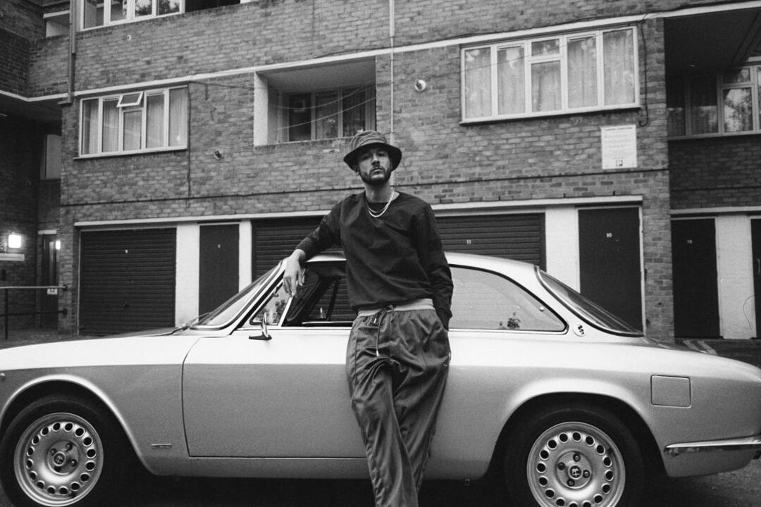 Hijo de madre asiática, Williams se define como "un samurái londinense".