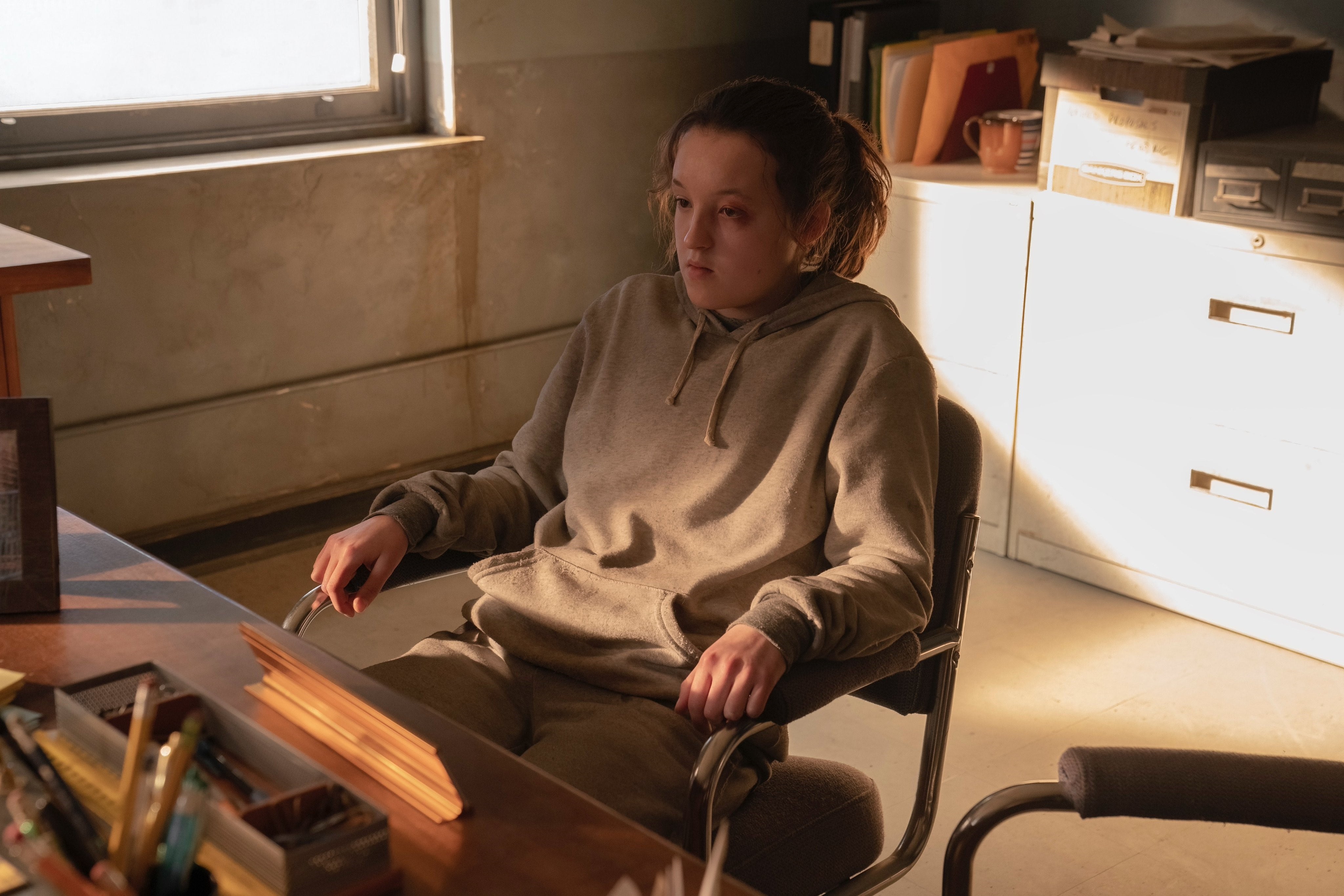 Ellie, de 14 años, recibe una copa menstrual en el sexto episodio (Foto: @TheLastofUsHBO).