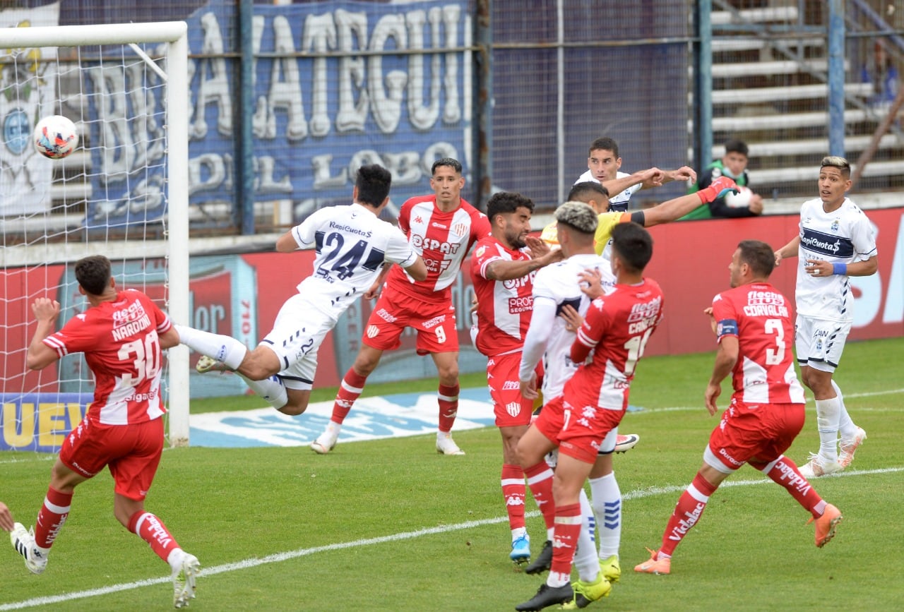 Germán Guiffrey: cabezazo para la victoria