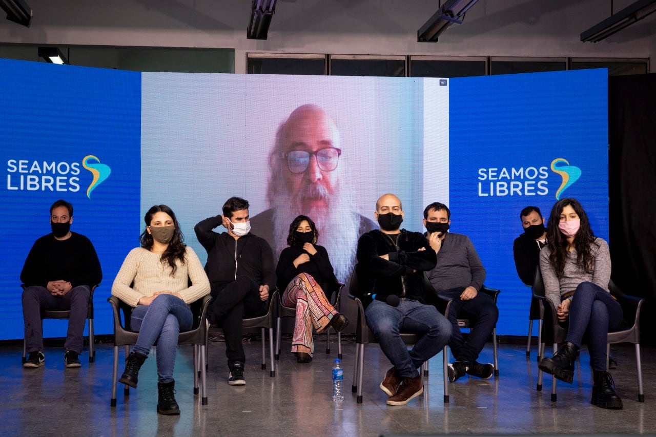 "Ahora, es indispensable fortalecer y robustecer esa unidad para avanzar en las transformaciones profundas que requiere una sociedad más justa y democrática", dijo Jonathan Thea, dirigente del espacio.