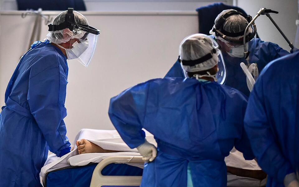 Hay médicos que trabajan 72 horas semanales. "Es inhumano", explican desde Amra.