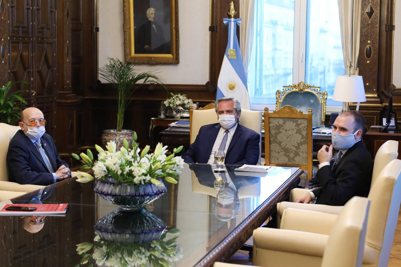 Fernández y Guzmán, en la reunión con el supermercadista Alfredo Coto