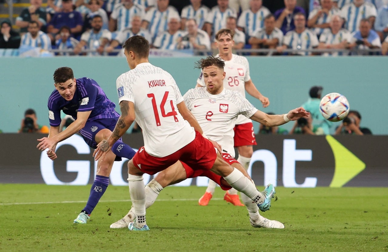 El derechazo perfecto de Julián, para asegurar el triunfo