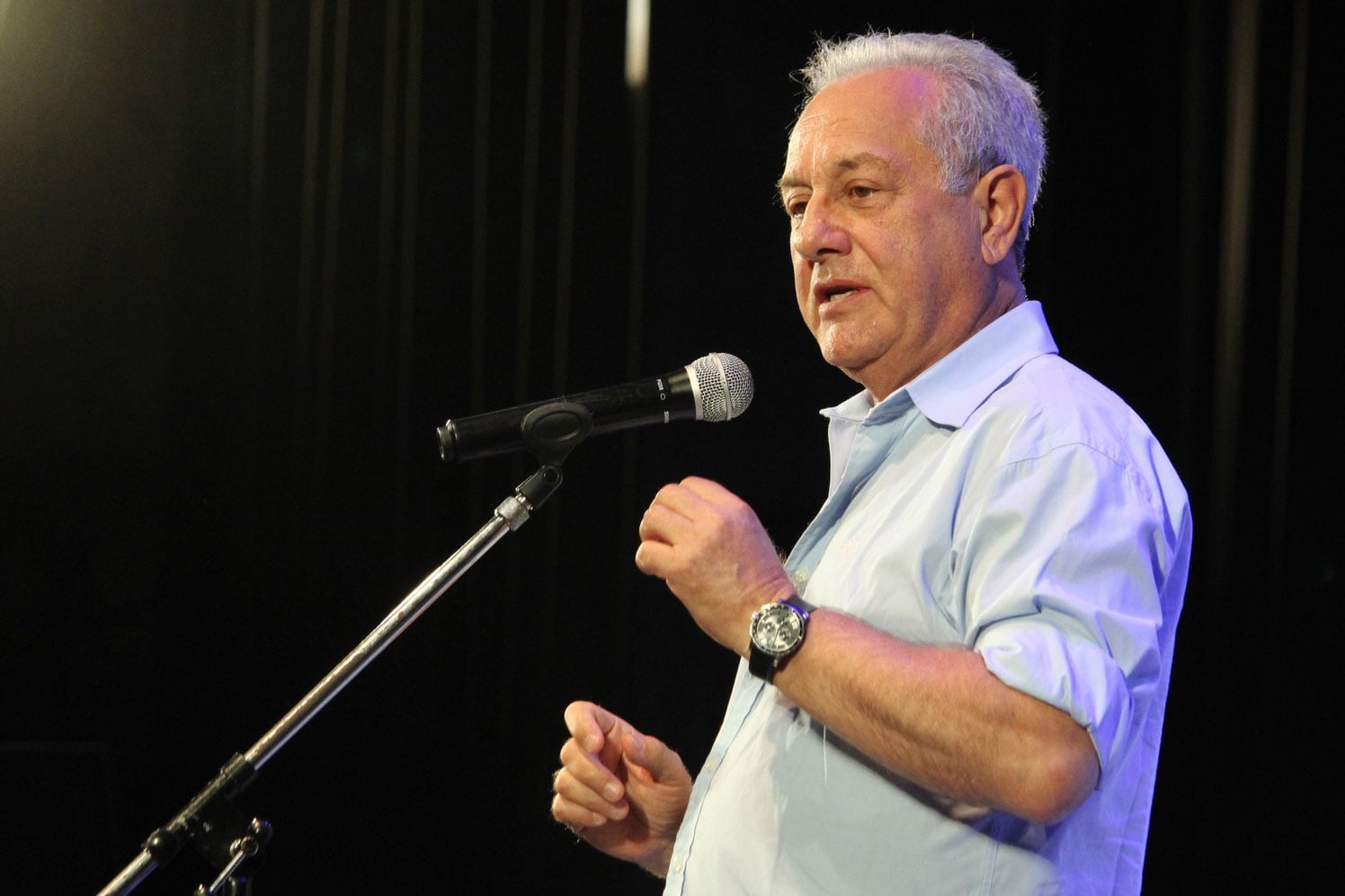 Julio Velasco, experimentado entrenador de vóley.