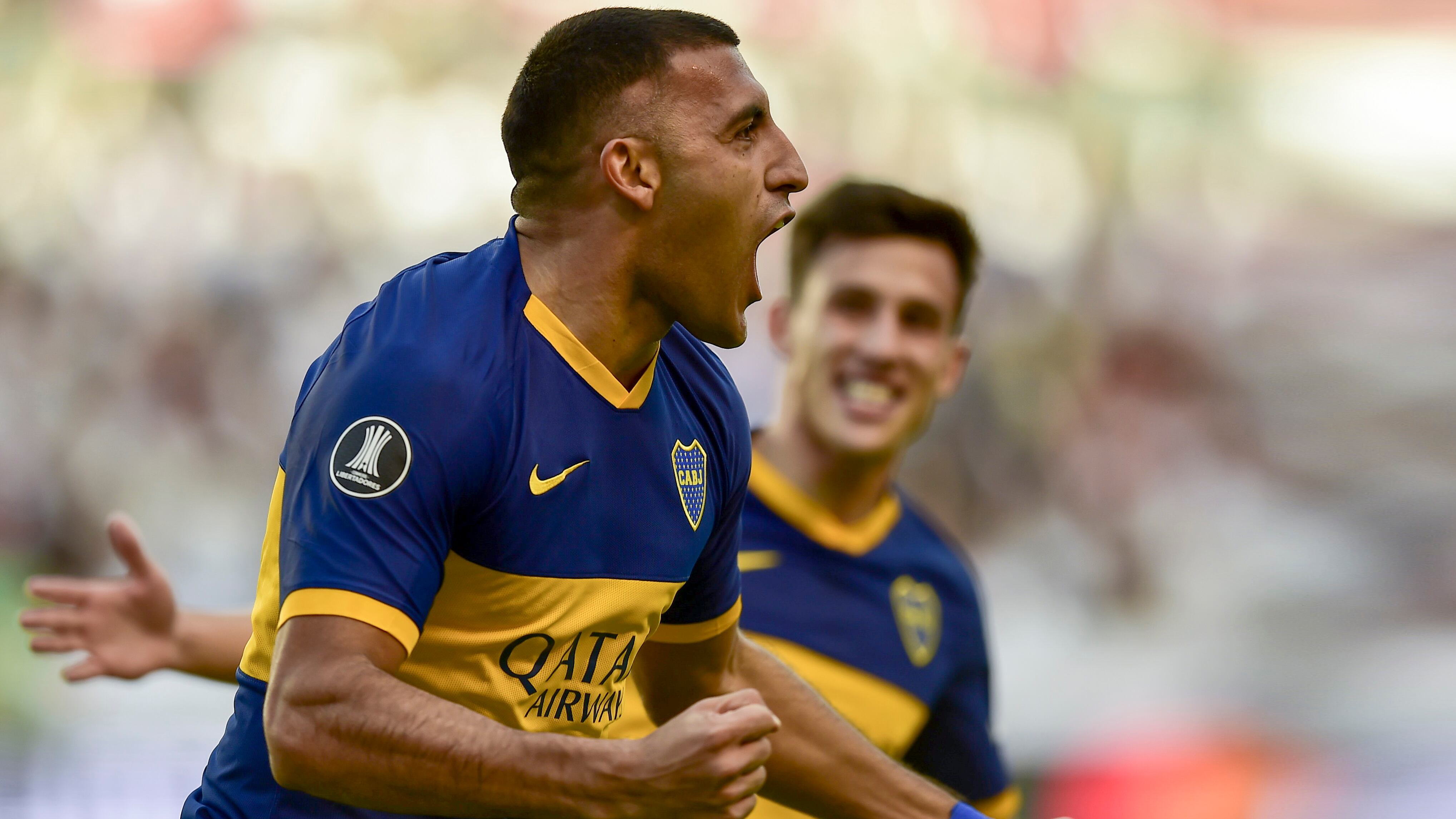 Abila festeja su gol, a los 12 minutos del primer tiempo.