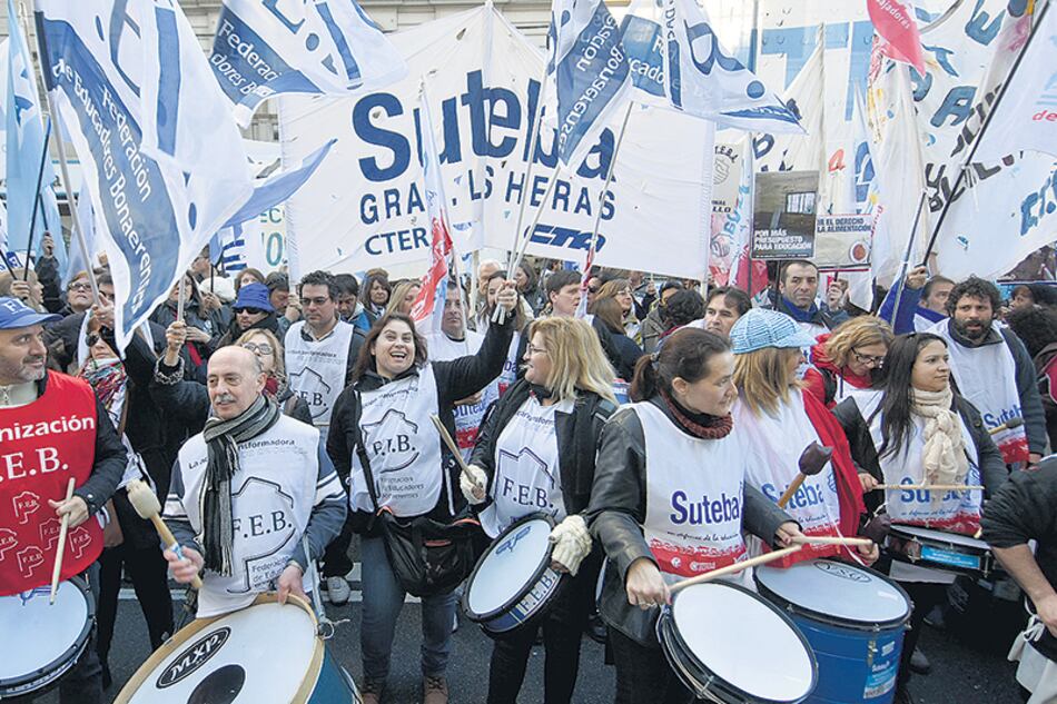 El Gobierno estableció un techo por debajo de la inflación para las propuestas salariales.