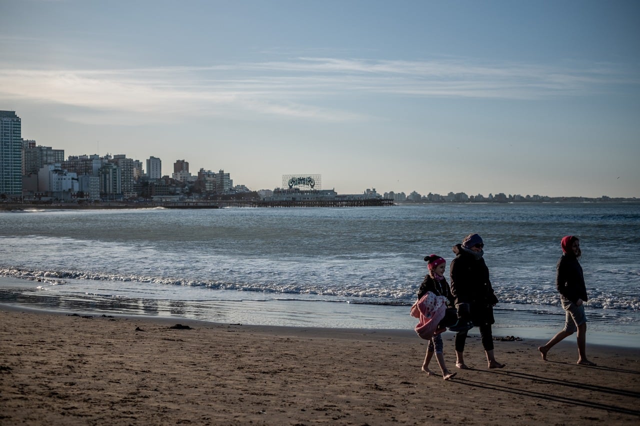 Mar del  Plata, ideal para caminar abrigados por la arena y sin bullicio.