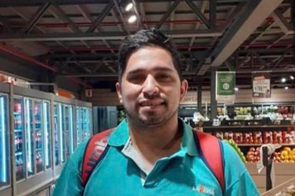 Esteban Fernández tenía 30 años. 