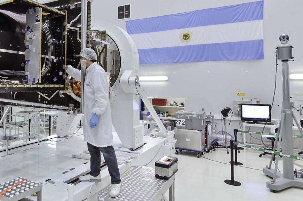 Invap, exitosa industria nacional y estatal.