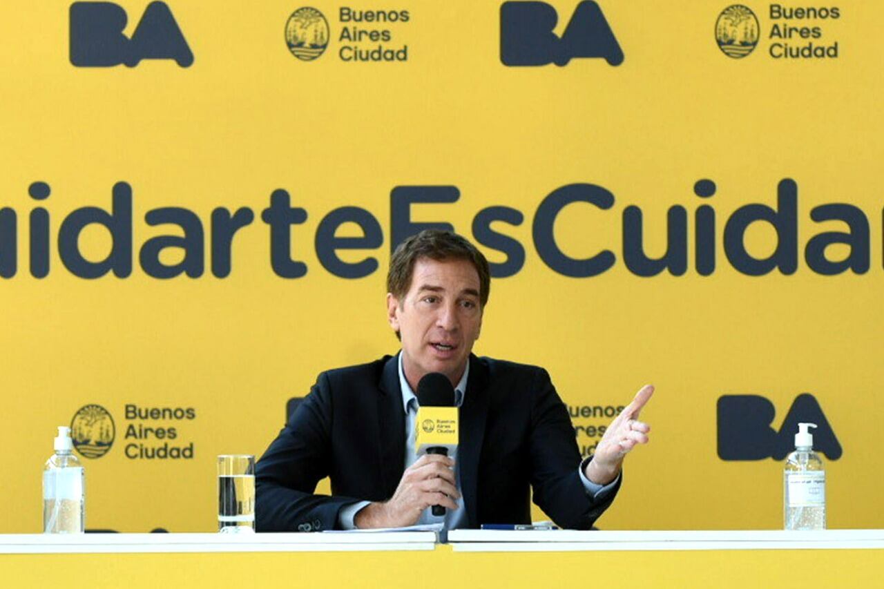 El jefe de Gobierno porteño, Horacio Rodríguez Larreta, no estará presente en el anuncio ya que se encuentra aislado por coronavirus, luego de contraer la enfermedad tras un fin de semana de descanso en Cariló.