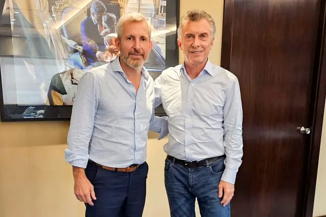 Rogelio Frigerio junto a Mauricio Macri.