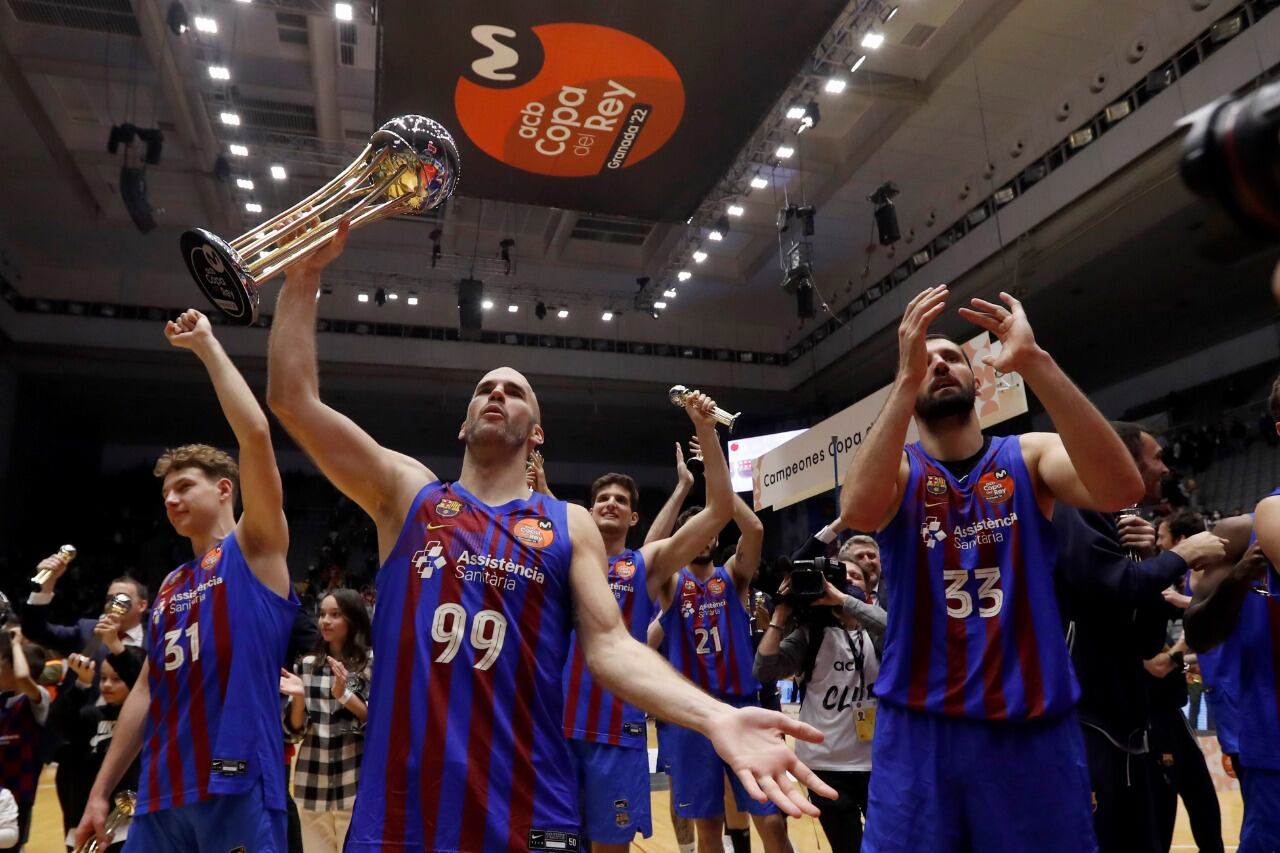 Barcelona festejó el título ante su clásico rival.