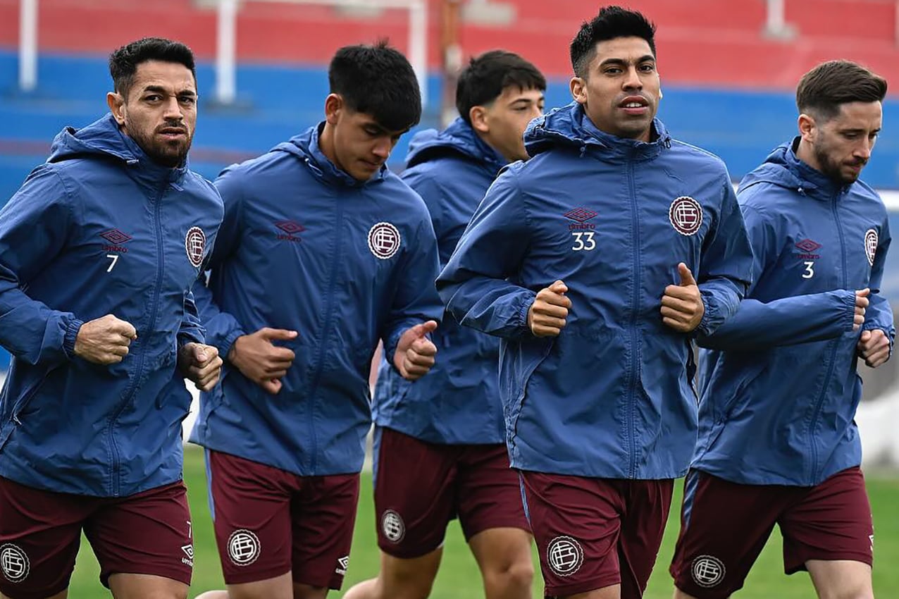 El plantel de Lanús, confiado en sacar un buen resultado en Chile