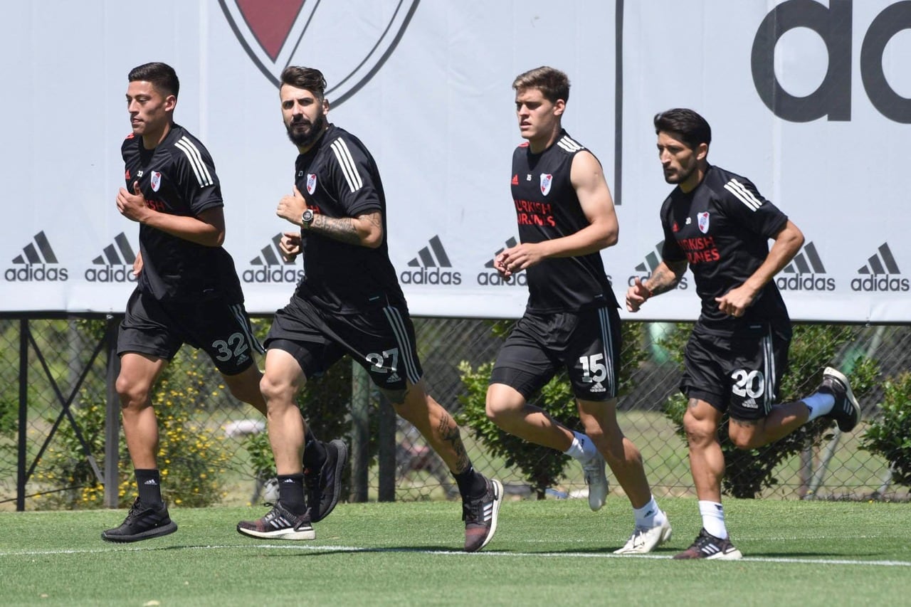 El entrenamiento de River en Ezeiza.