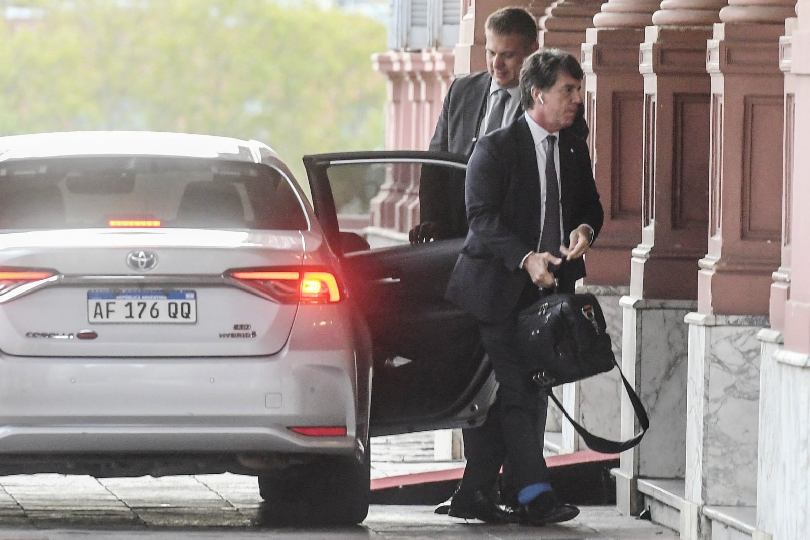 Nicolás Posse avanza en la reforma del Estado junto al exmenemista Armando Guibert. 