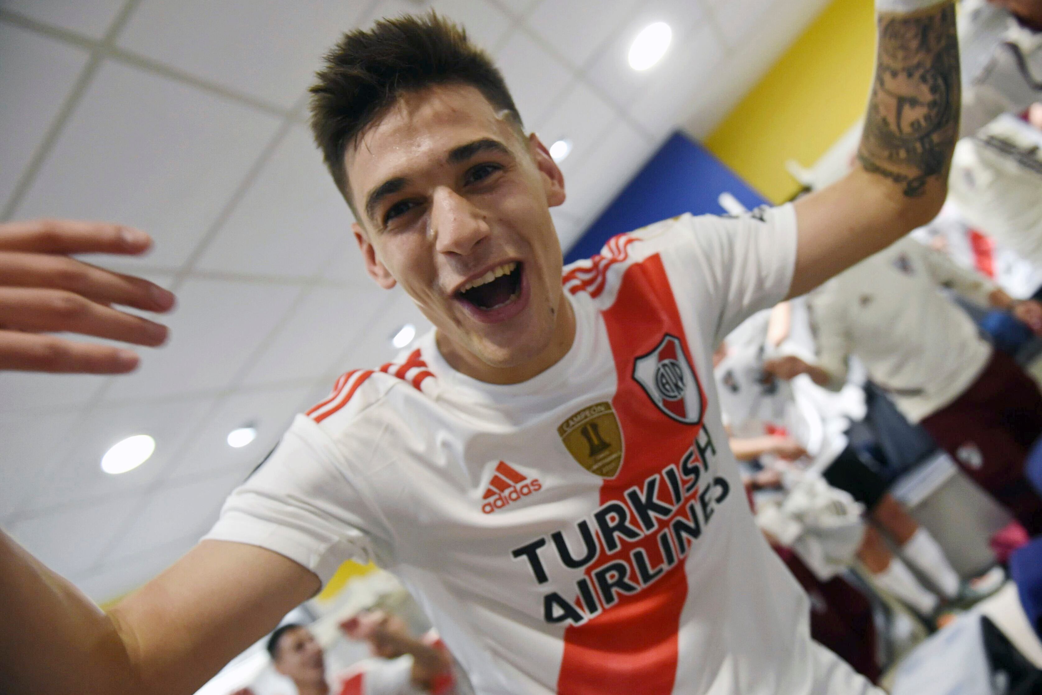 Martínez Quarta con la camiseta de River