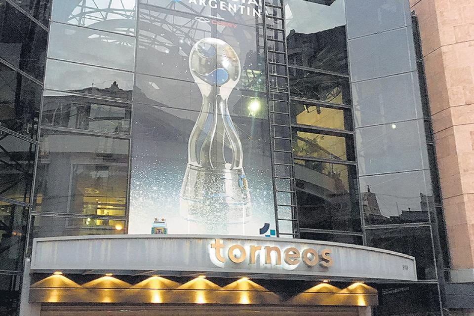 Torneos y Competencias, poseedora de parte de Trisa junto al Grupo Clarín. 