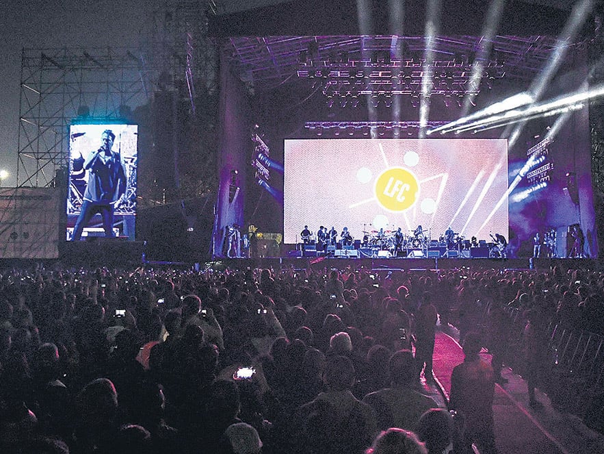 El público disfrutó a pleno de la música de Vicentico en el recital solidario.