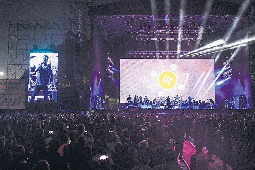 El público disfrutó a pleno de la música de Vicentico en el recital solidario.