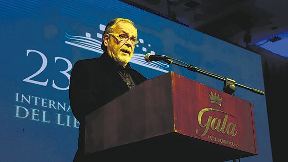 “Trabajar por el fomento del libro y la lectura es trabajar para construir un pueblo lector”, dijo Giardinelli.