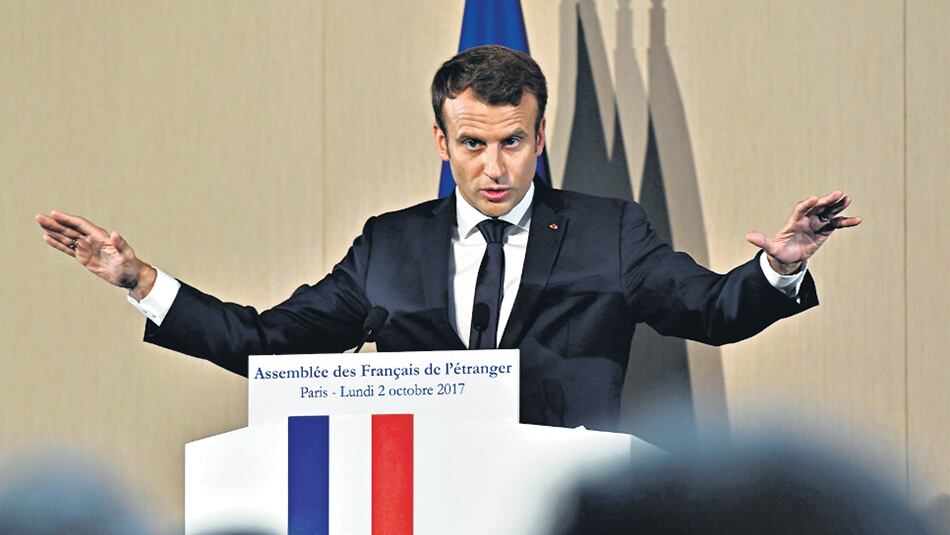 A Macron lo llaman “el hijo de Sarkozy”, pues se mueve en un escenario de confrontaciones.