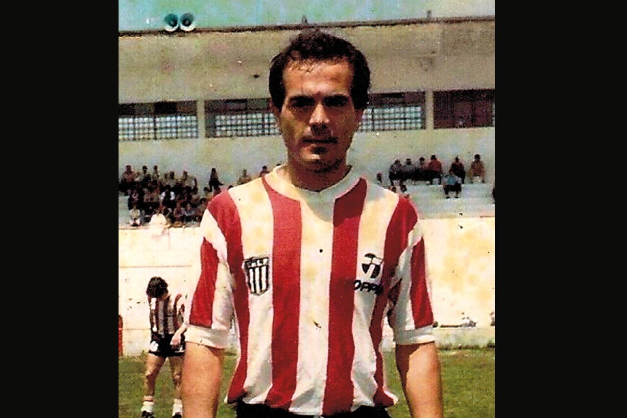 Andrés Núñez, en el viejo estadio San Martín de Mar del Plata