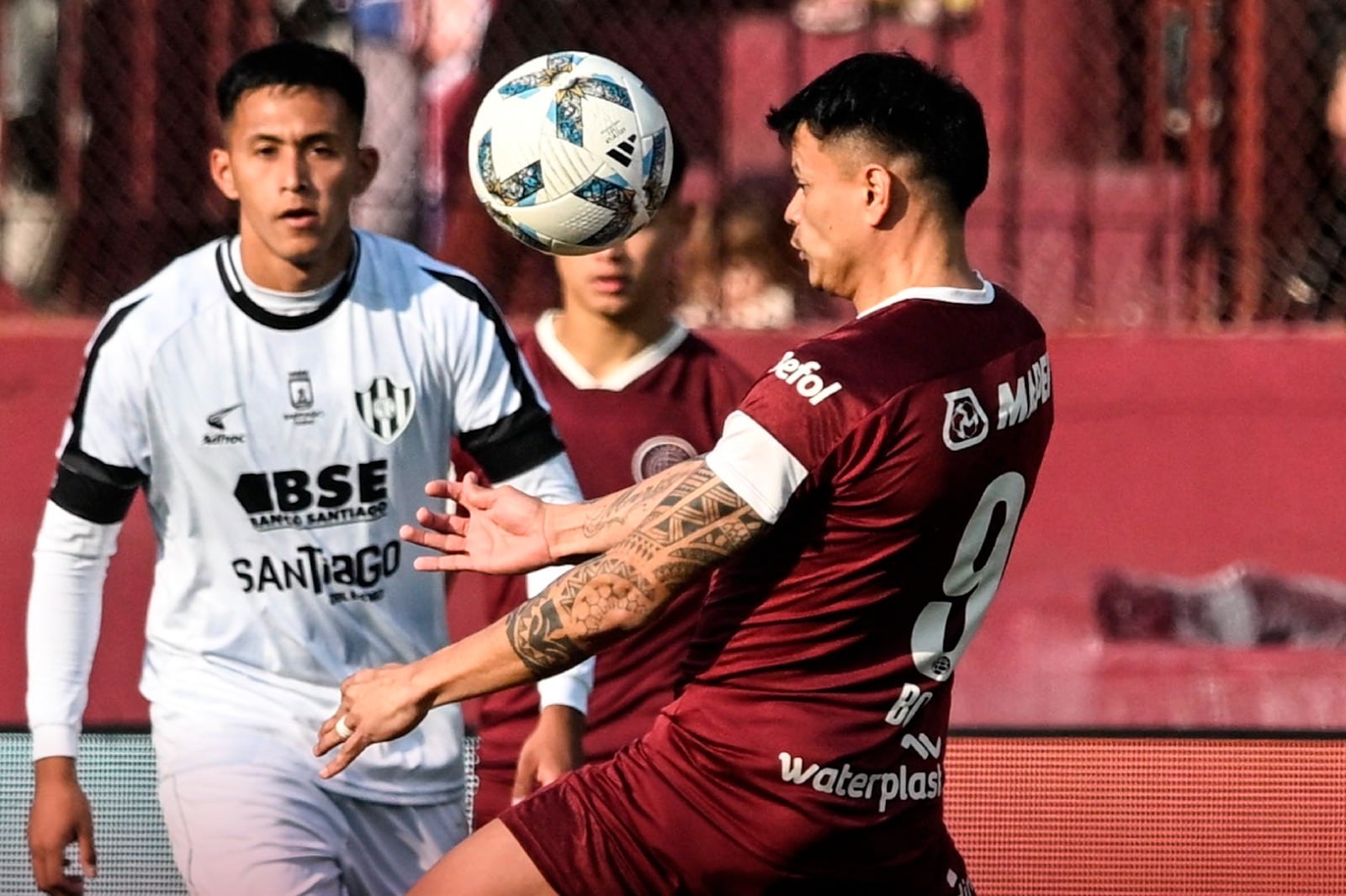 El Granate no pudo con el Ferroviario