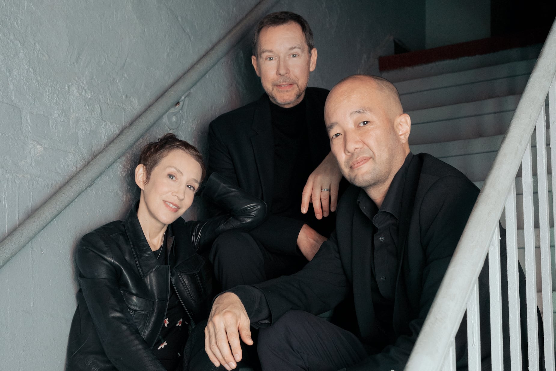 Ket se presenta junto al saxofonista y compositor Jim Tomlinson y el pianista Art Hirahara