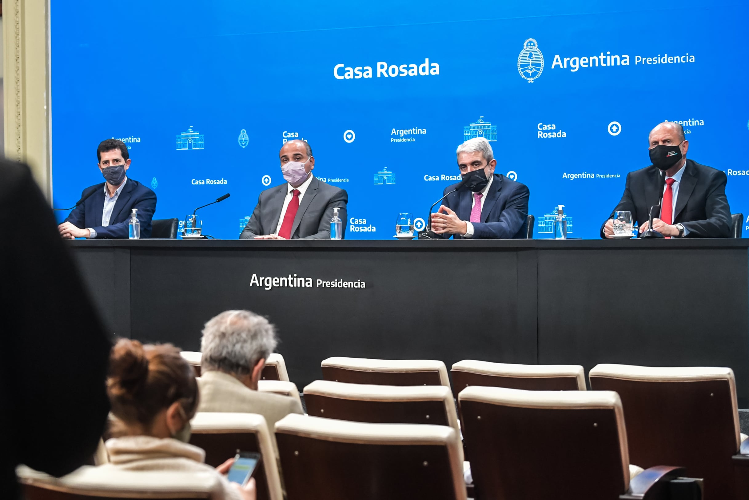 El ministro de Seguridad, Aníbal Fernández, afirmó que se van a enviar refuerzos a Santa Fe para combatir la crisis en materia de seguridad.