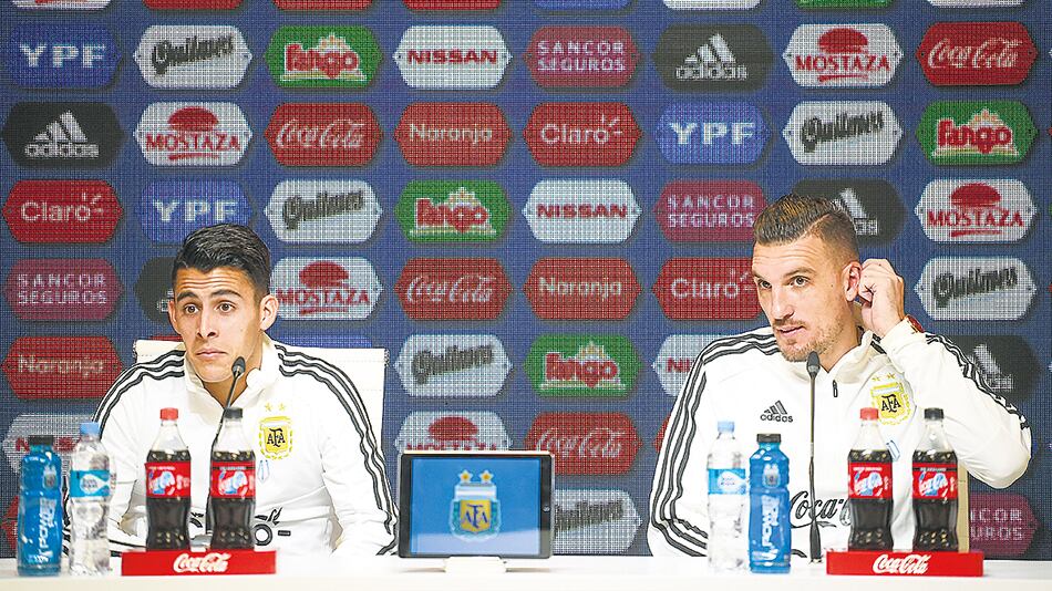 Pavón y Armani estuvieron en la nueva sala de prensa del predio de Ezeiza.