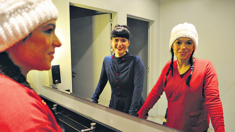 Fabregat y Tarruella se conocen desde chicas, por sus padres periodistas. El estreno es hoy en Pan y Arte.