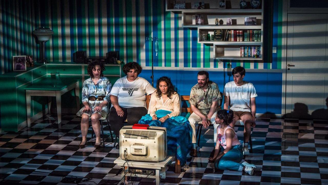 Entre el porno y una enfermedad terminal transcurre Todo tendría sentido si no existiera la muerte, en el Payró.