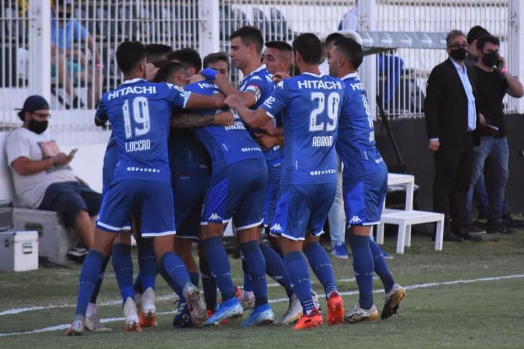 Festejo del gol de Ricky Alvarez