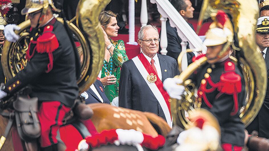 PPK parece desconectado de la población y da prematuras señales de debilitamiento político.