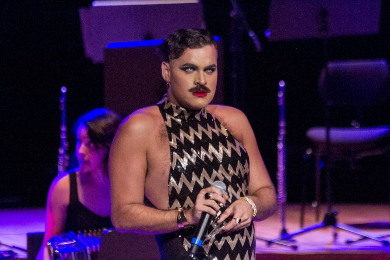 Fifí, artista y cantante queer de tango