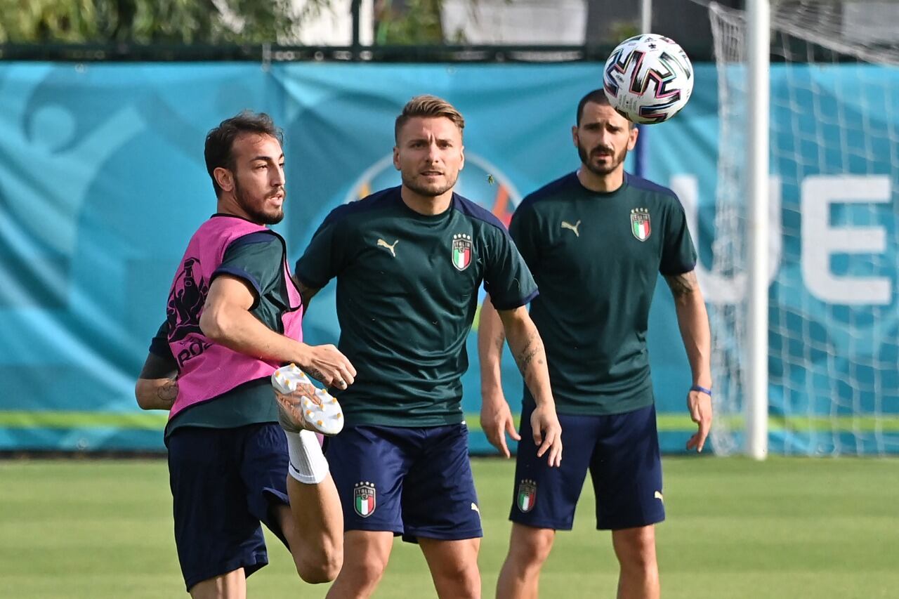 Los italianos Castrovilli (Fiorentina), Inmobile (Lazio) y Bonucci (Juventus)