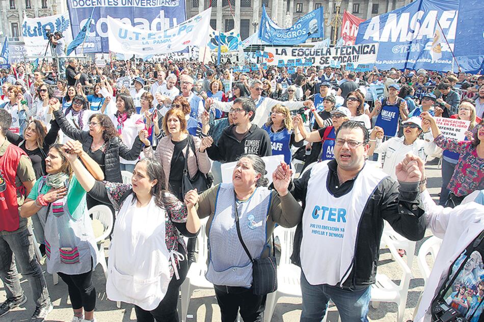 Los docentes de todos los niveles se manifestaron durante el último año en defensa de la educación pública.