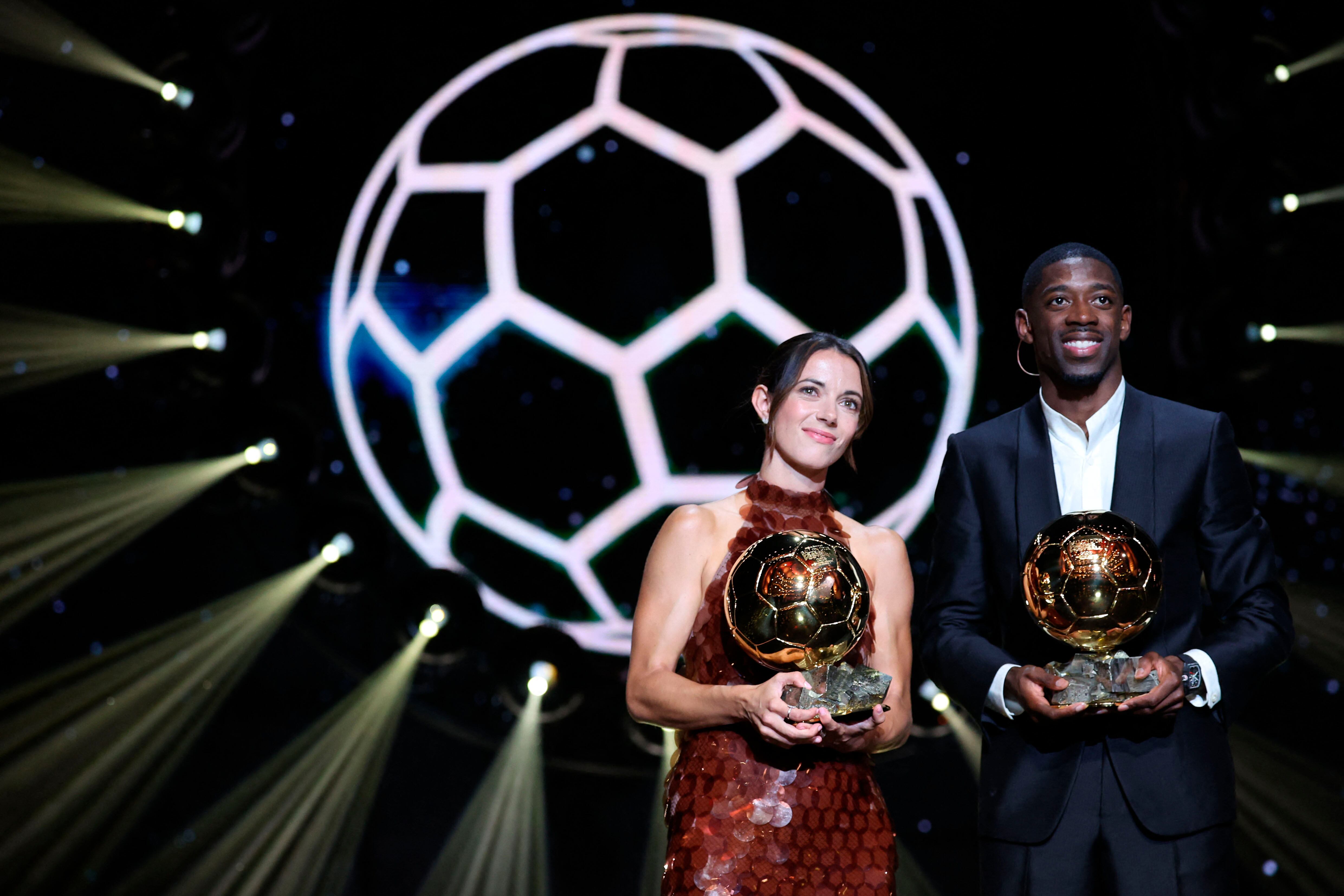 Aitana Bonmatí y Ousmane Dembélé con sus respectivos Balones.