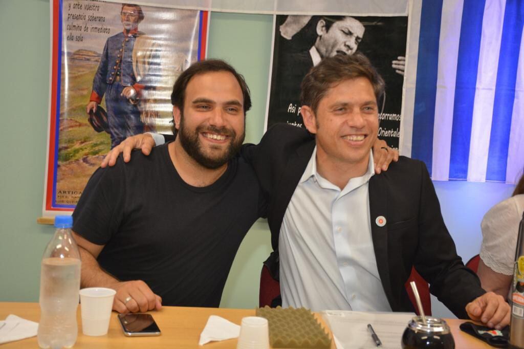 Civila en Lanús con el gobernador Axel Kicillof.