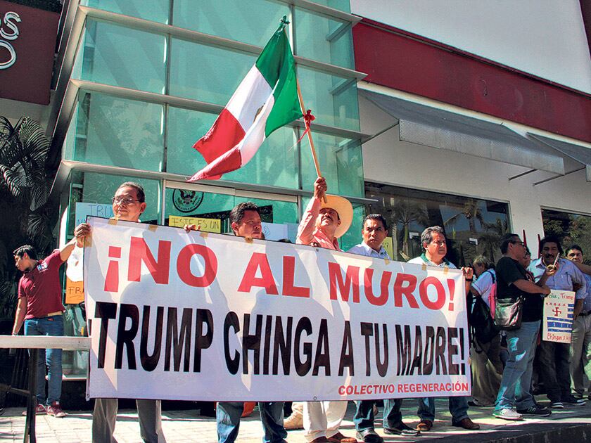 Protesta contra Trump en Acapulco, México, durante la asunción.