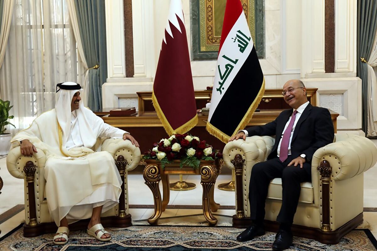El presidente iraquí, Barham Saleh, reunido con el emir de Qatar, Sheikh bin Hamad al-Thani.