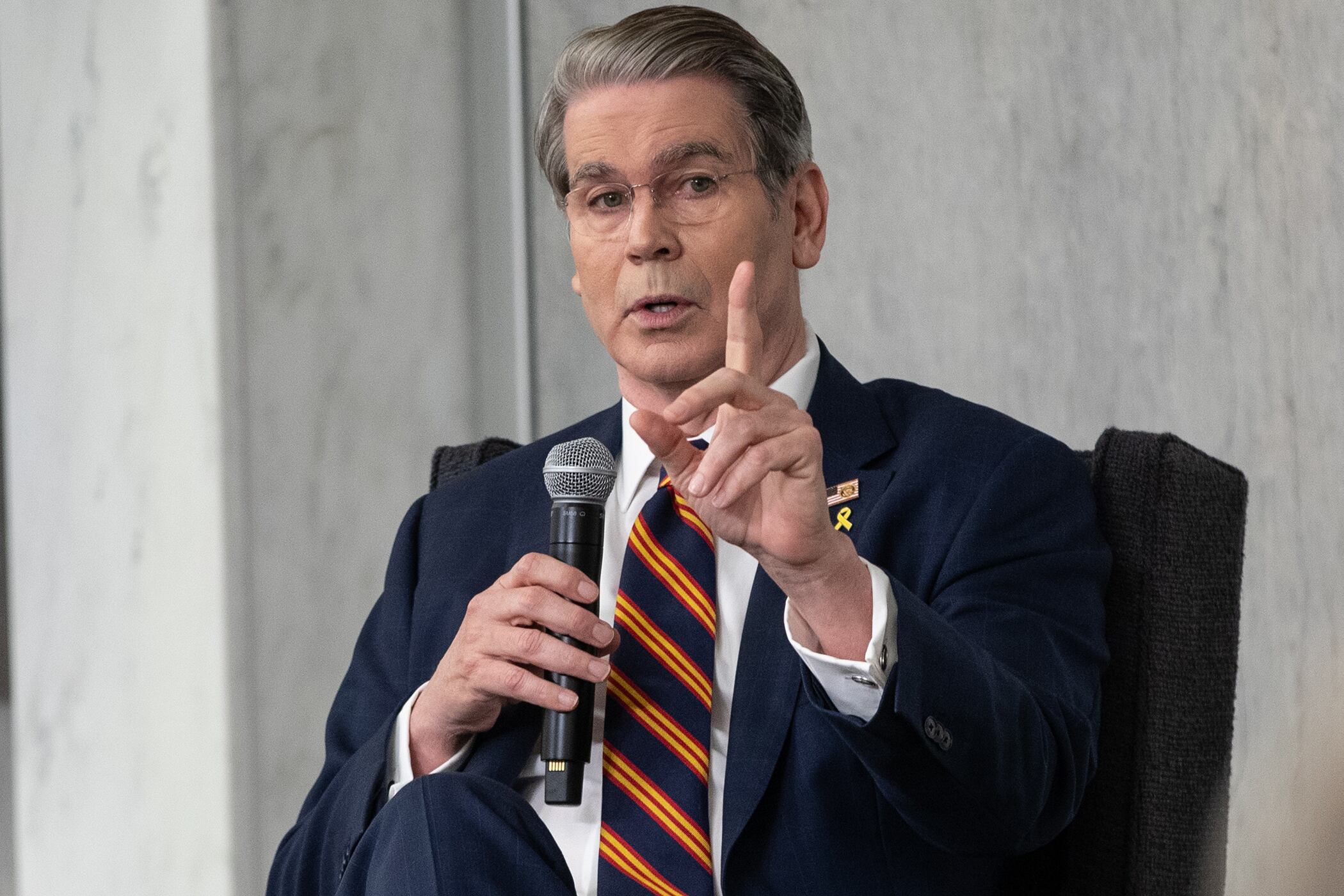 Scott Bessent repitió la fórmula. Cada vez se le agota en menor tiempo