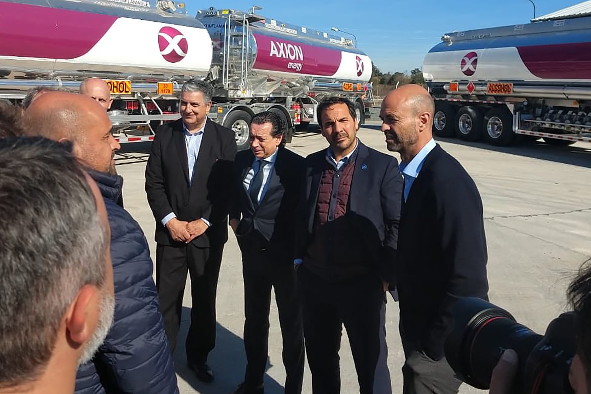 Gonzalo Mórtola junto al exministro Guillermo Dietrich (derecha).