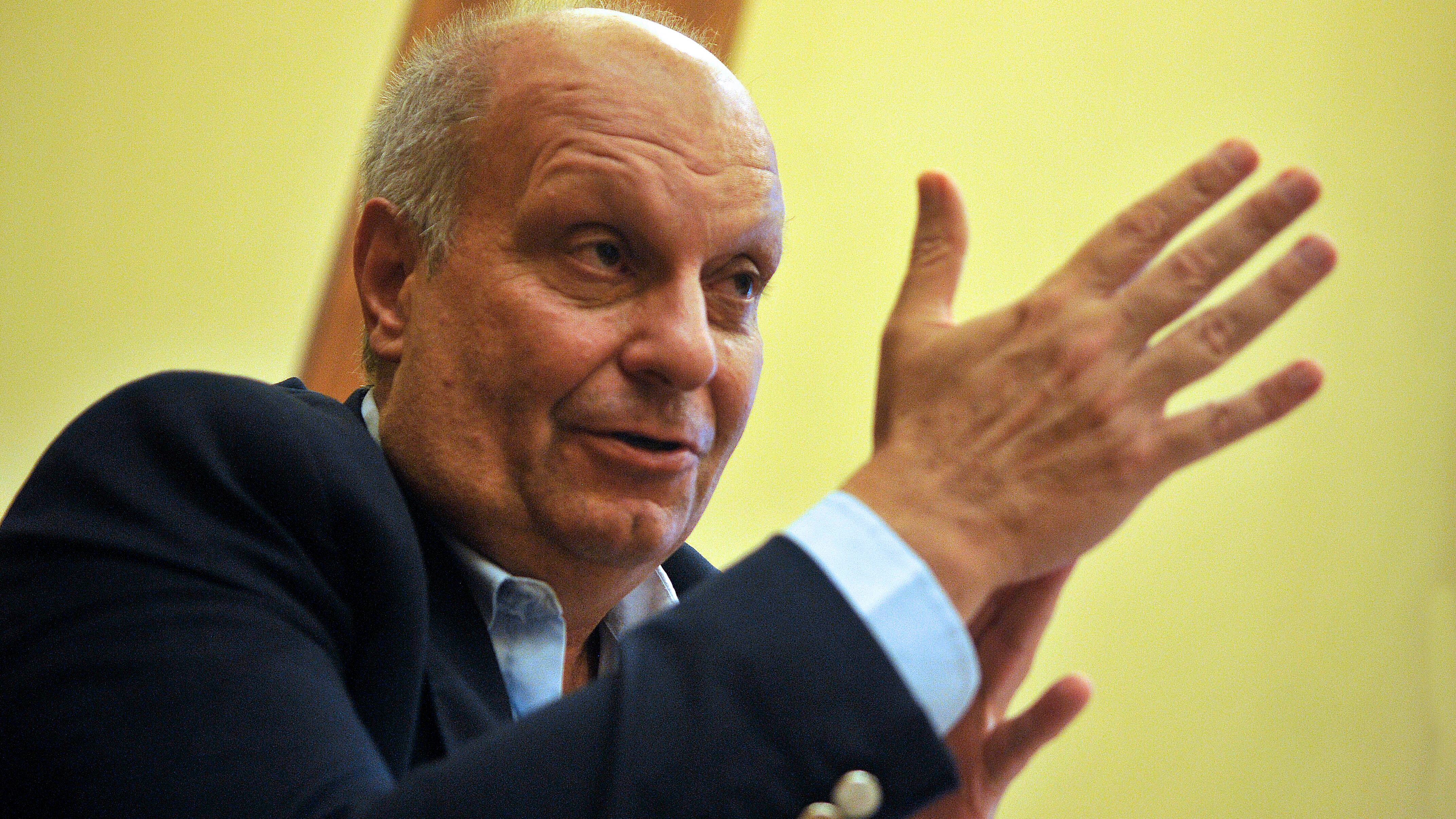 La contratación directa fue gestionada por Hernán Lombardi.