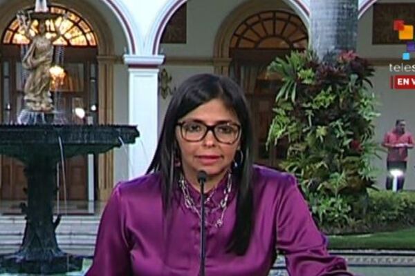 La canciller venezolana, Delcy Rodríguez, denunció que "está en plena ejecución un plan, un guión preestablecido".
