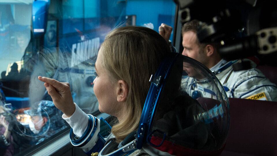 La nave espacial Soyuz MS-18 aterrizó en las estepas de Kazajistán este domingo por la mañana.